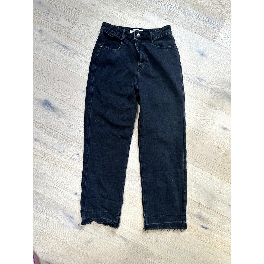 Zara HighRise Baggy Jeans Distressed Ankle Size 6